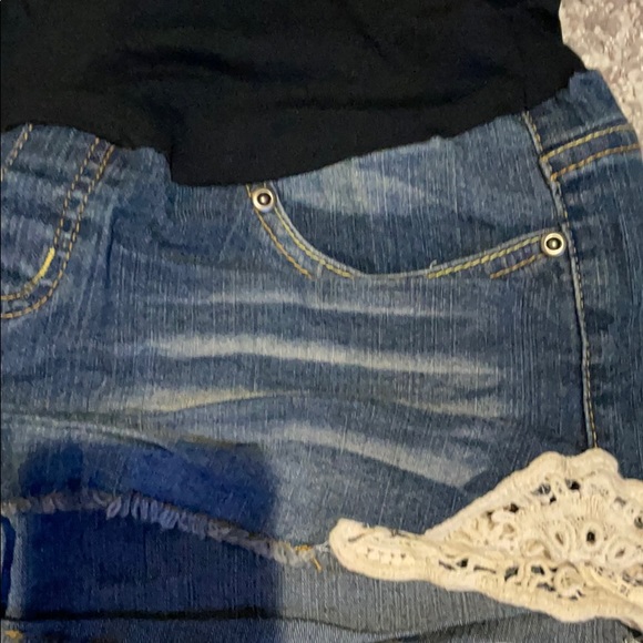 Planet Motherhood Maternity jean shorts Size M - Picture 2 of 6